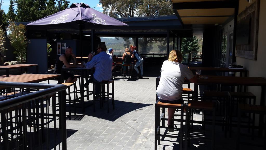 Lake Jindabyne Hotel Exterior photo