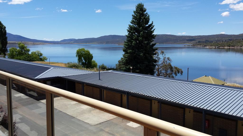 Lake Jindabyne Hotel Exterior photo