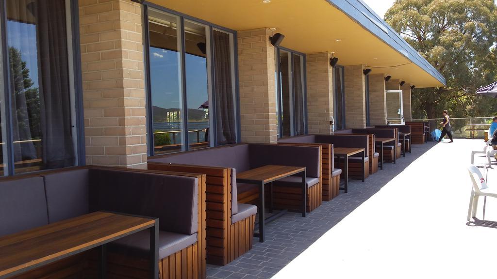 Lake Jindabyne Hotel Exterior photo