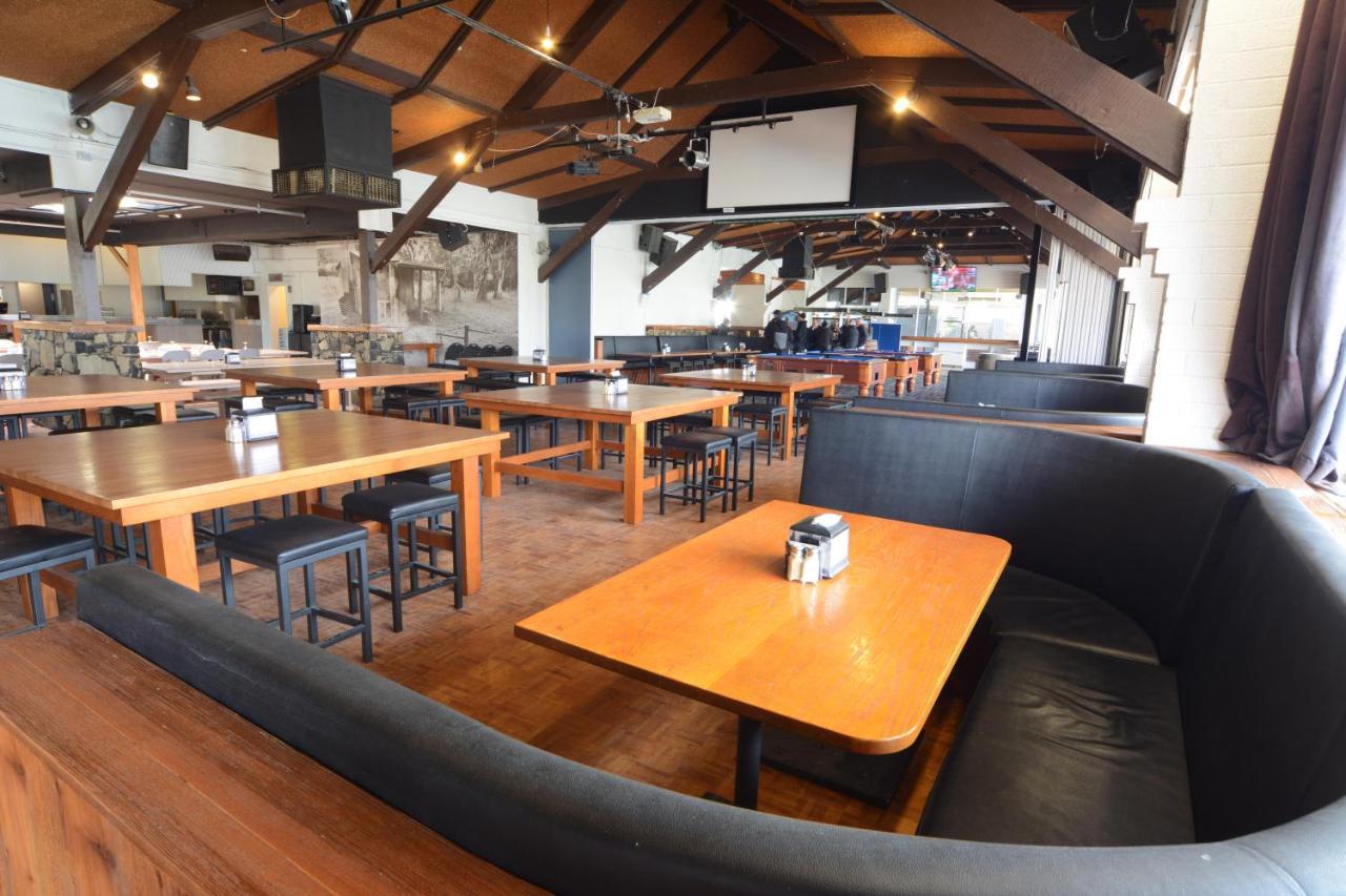 Lake Jindabyne Hotel Exterior photo