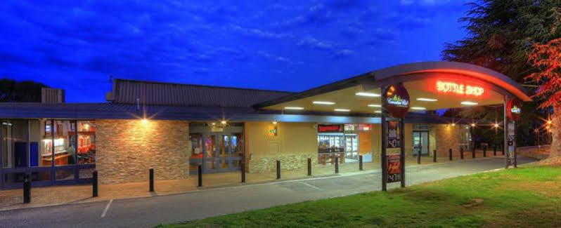 Lake Jindabyne Hotel Exterior photo